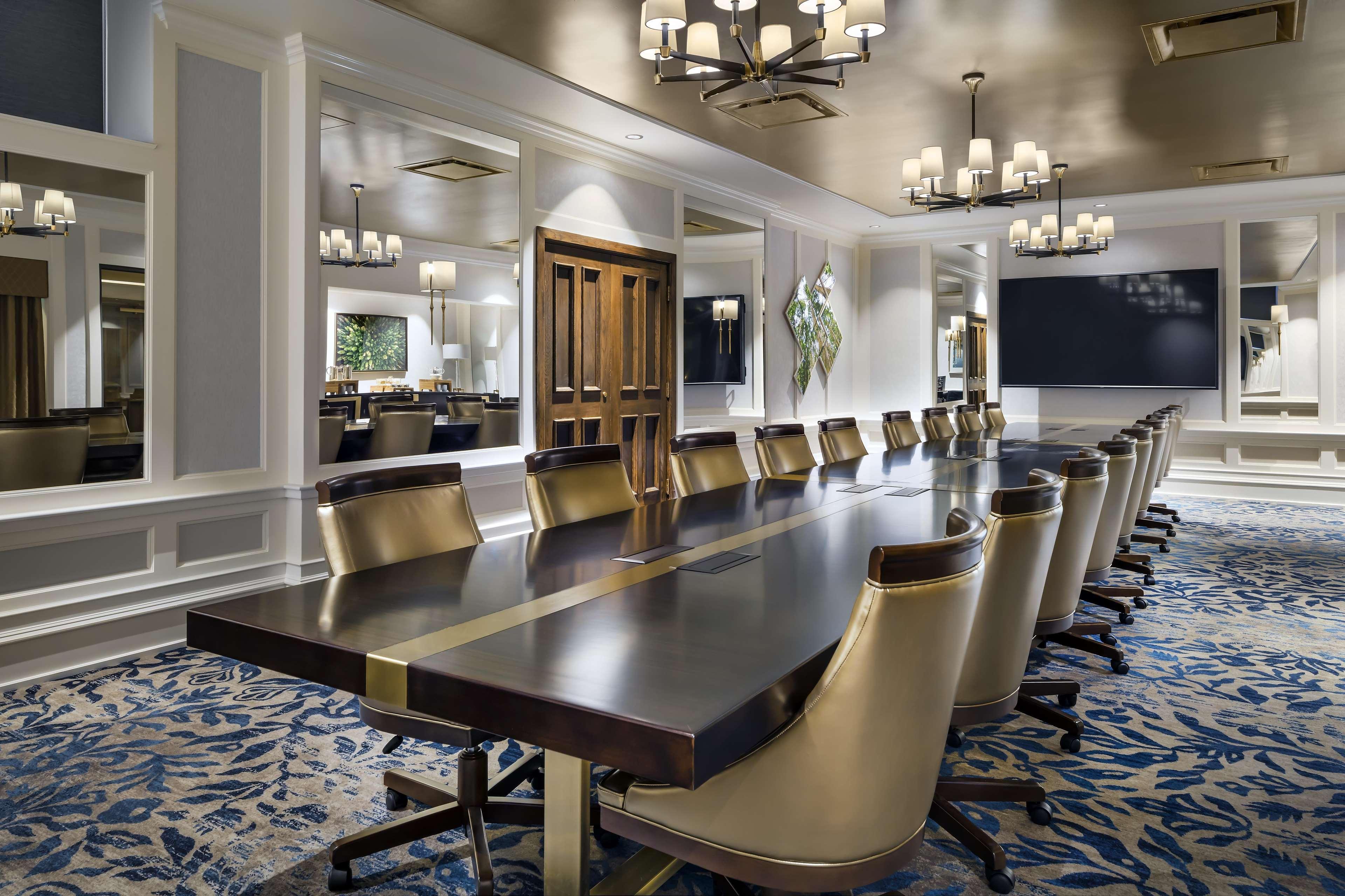 Fairmont Empress Hotel 5*