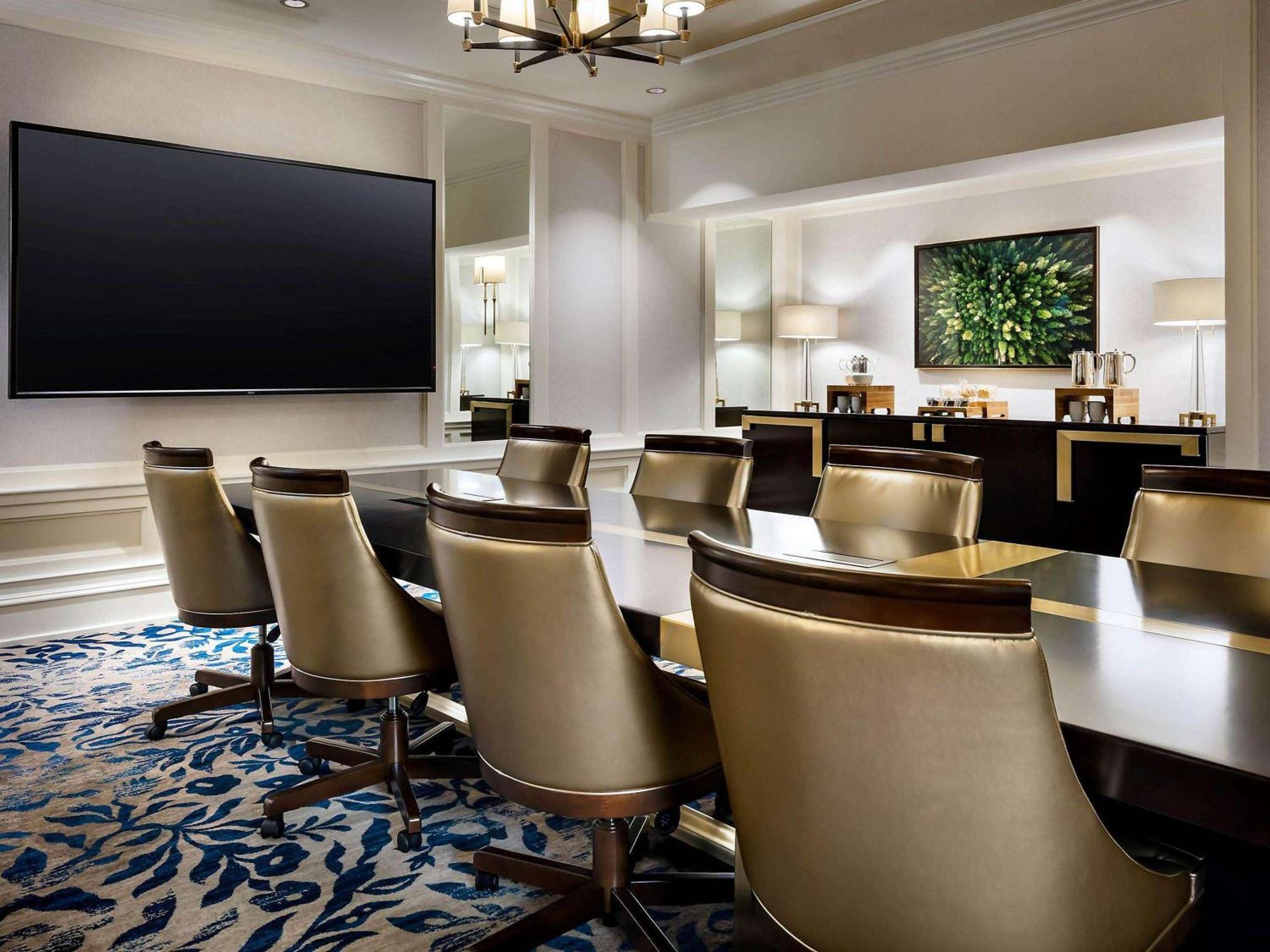 Fairmont Empress Hotel 5*